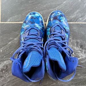 Under Armour Charged basketball shoes in blue camo in excellent condition